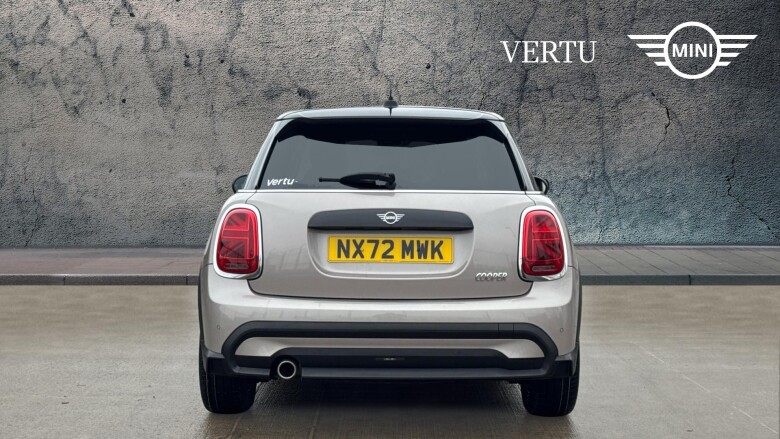 MINI Hatchback 1.5 Cooper Classic Premium Plus 5dr Auto Petrol Hatchback